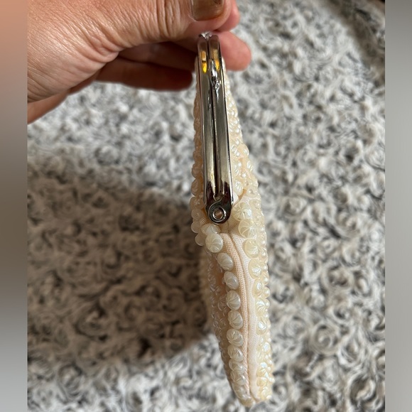 Artel MONTREAL Ivory Circle Beaded Purse Clutch Sequin Wedding Formal Luxury Art - Picture 5 of 16